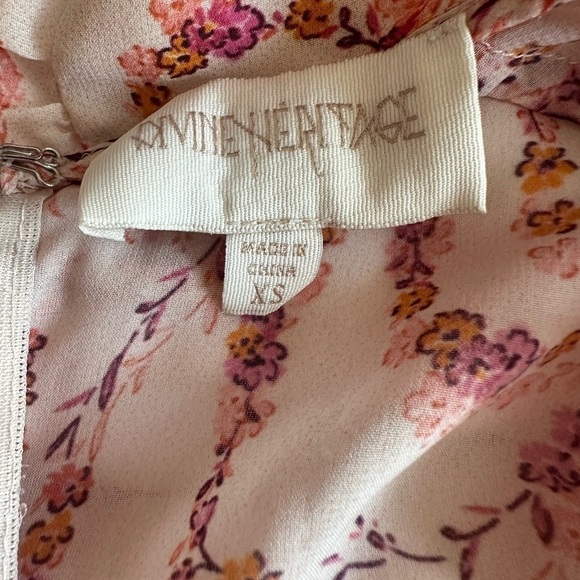 Divine Heritage x Urban Outfitters Collared Peplum XS Pink Puff Shoulder - Picture 7 of 8